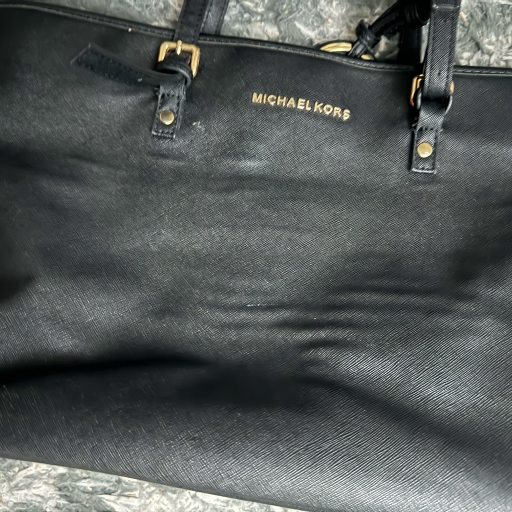 Beautiful Michael Kors tote !! - Picture 3 of 8